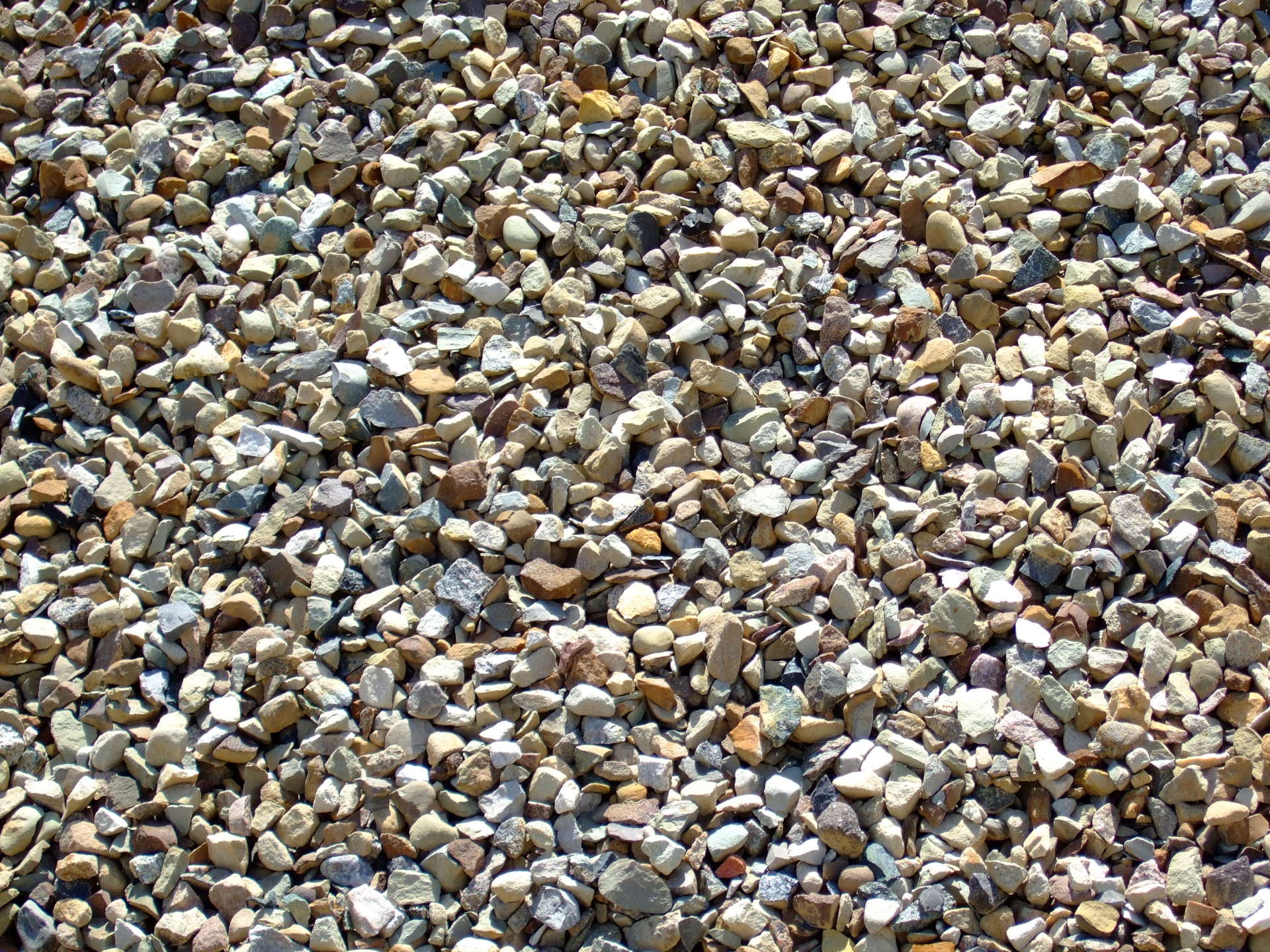 https://threez.infiaglobal.com/storage/photos/1/Products/Stone/Gravel/Crushed Gravel/34 Crushed Gravel.jpg